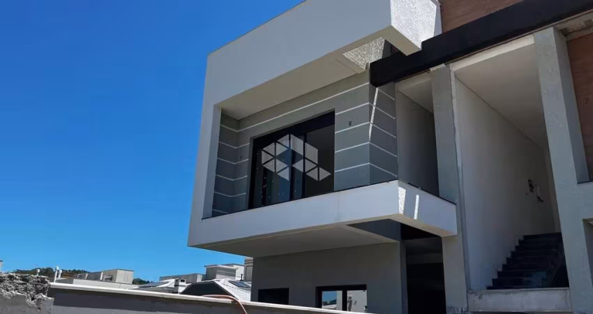 Casa Geminada com 03 suítes próxima a praia