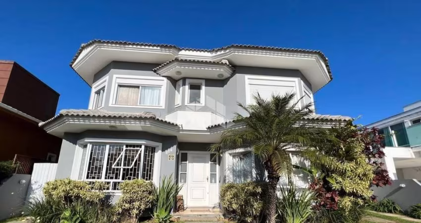 Casa sobrado 4 dormitórios com 2 suítes na Barra da Lagoa
