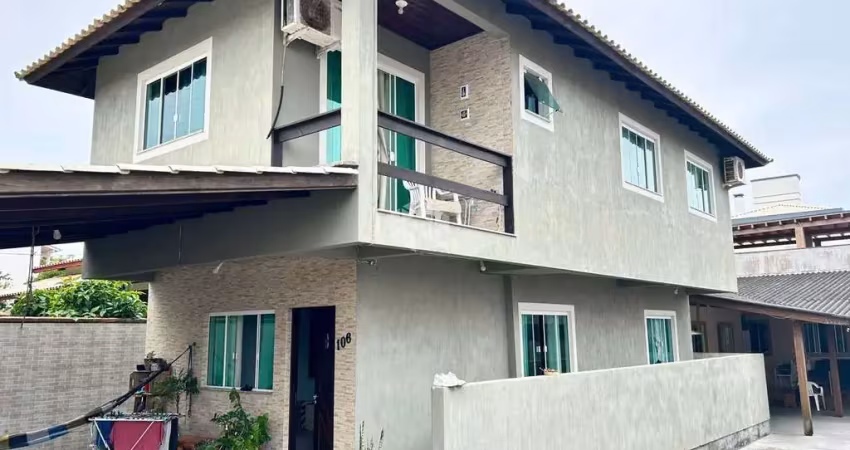 Casa sobrado 3 dormitórios/quartos com 1 suíte mais casa nos fundos nos Ingleses