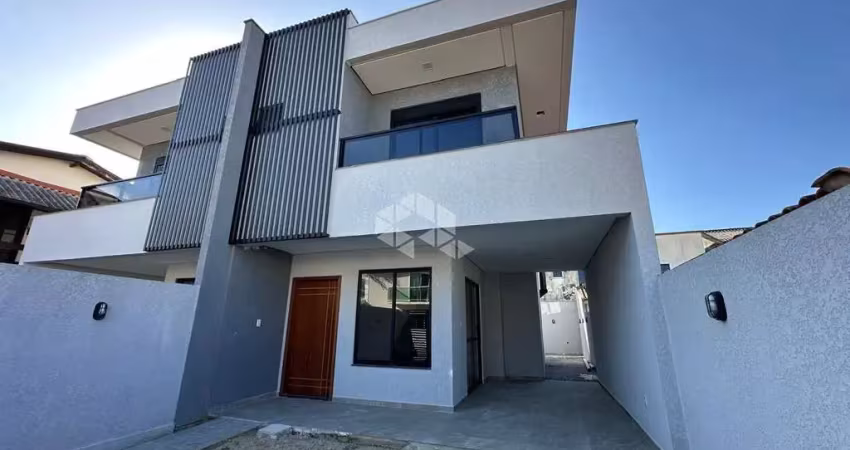 Casa geminada com 3 suites sendo 2 com closet no ingleses