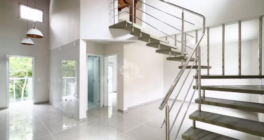 Casa nova em condomínio fechado a venda