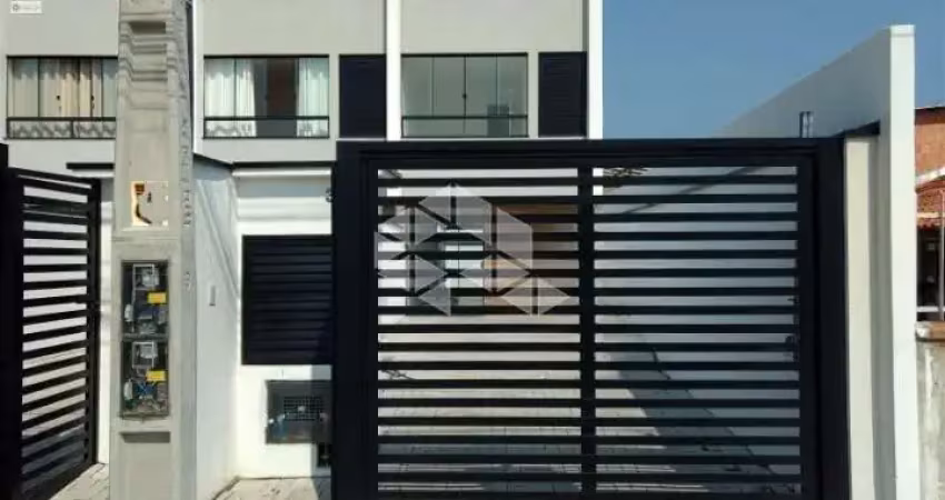 Casa duplex conjugada nova perequê, porto belo a 975m do mar.
