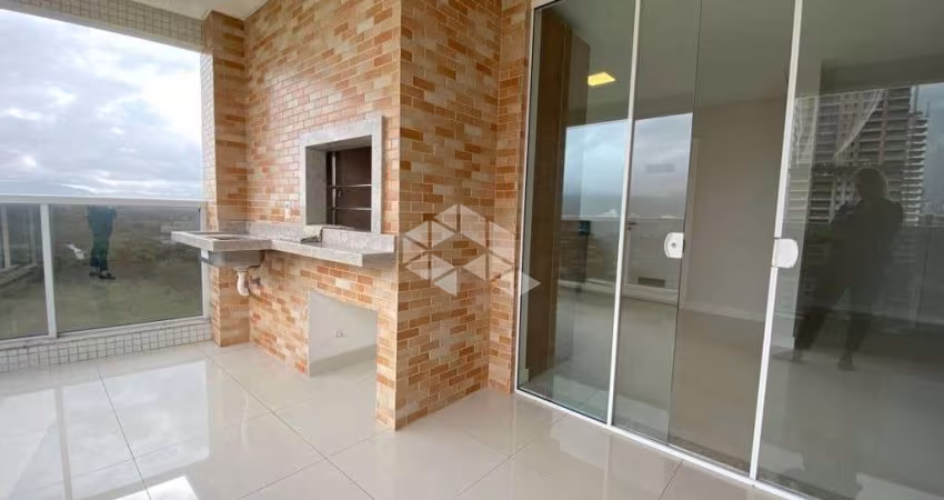Apartamento quadra mar mobiliado 03 quartos Meia Praia, Itapema 250m do mar