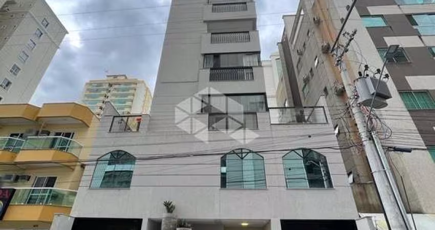 Apartamento em Meia Praia com 03 Suítes e 01 Vaga de garagem dupla, ótima  localização por apenas R$ 1.450.000,00