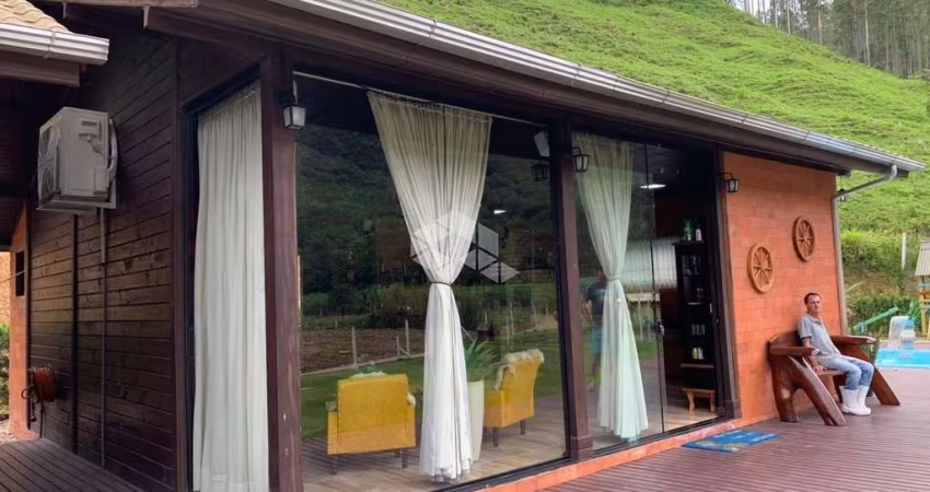 Chácara de 25 m² em Major Gercino.