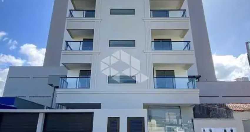 Apartamento com 2 suítes, 1 vaga no perequê, 550m do mar