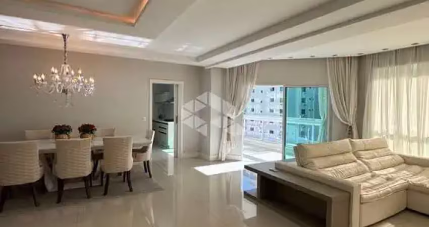 Apartamento 04 dormitórios , sendo 04 suítes e 02 vagas de garagem