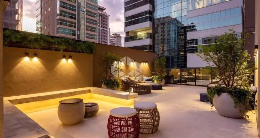 Flat com 1 quarto à venda na Rua 238, 315, Meia Praia, Itapema