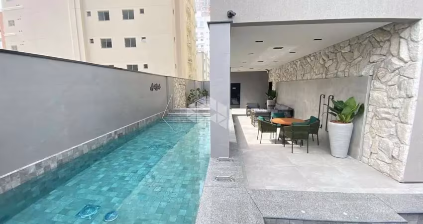 Apartamento 03 dormitórios , sendo 03 suítes e 02 vagas de garagem