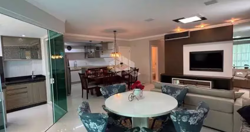 Apartamento garden 3 suítes mobiliado na meia praia em itapema/sc