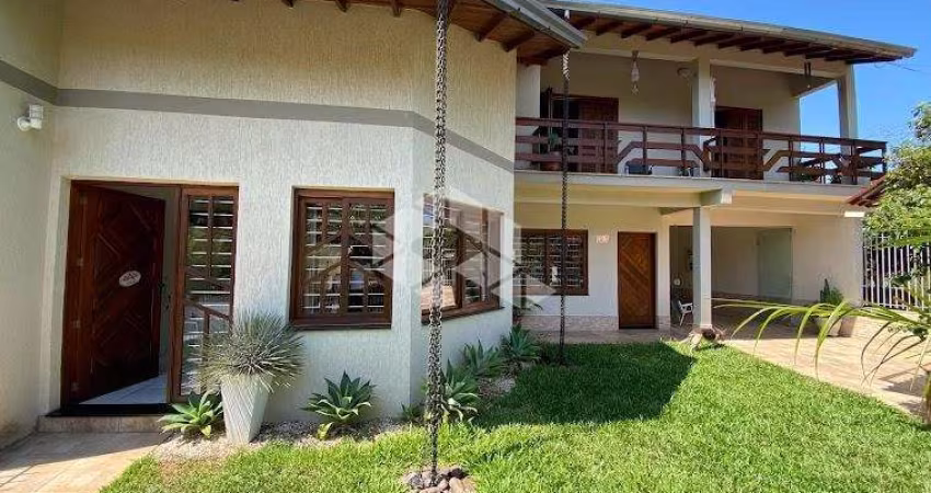 Casa 4 dormitórios (com piscina)