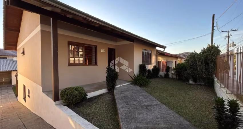 Casa com 3 dormitórios bairro Floresta - Estância Velha