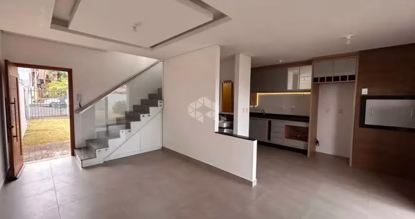 Casa Sobrado, 2 dormitórios, 1 suite, 2 banheiros, 1 lavabo, cozinha, sala, patio fundos, aceita financiamento bancário.