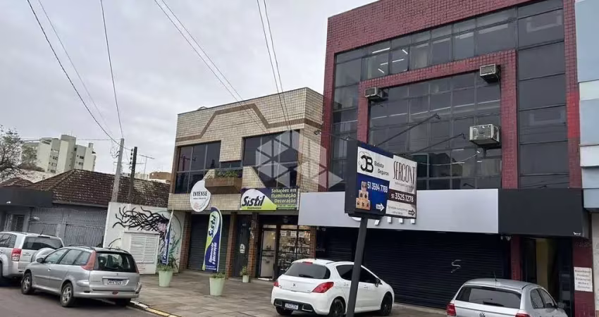 Sala comercial com 82m² de área total, 1 banheiro, bairro Ideal na cidade de Novo Hamburgo, aceita financiamento.