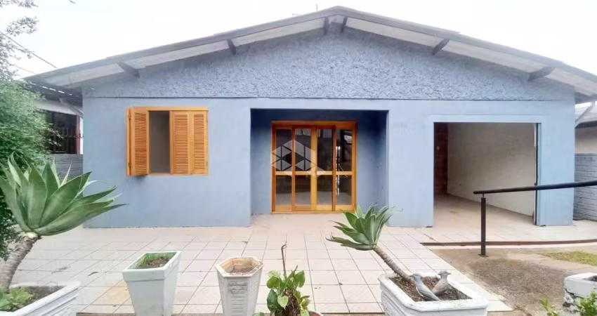 Casa à venda no Bela Vista, Estância Velha. Com 130m², 3 dormitórios, 1 suíte, 2 banheiros pátio, aceita financiamento bancário.