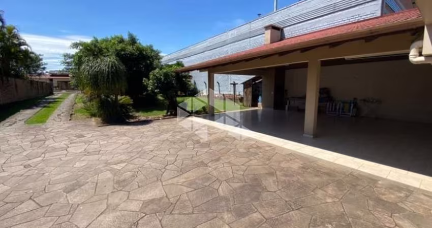 Casa 4 dormitorios, 292m² área privativa, Terreno com 16x70m²