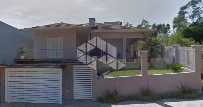 Casa com Piscina à Venda - Bairro Jardim Panorâmico, Ivoti