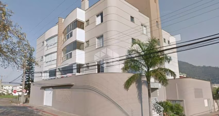 Apartamento Baependi semi mobiliado 1 suíte + 2 quartos/dormitórios  Jaraguá do Sul