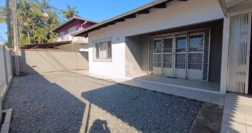 Casa comercial à venda na Rua Prefeito José Bauer, 455, Rau, Jaraguá do Sul