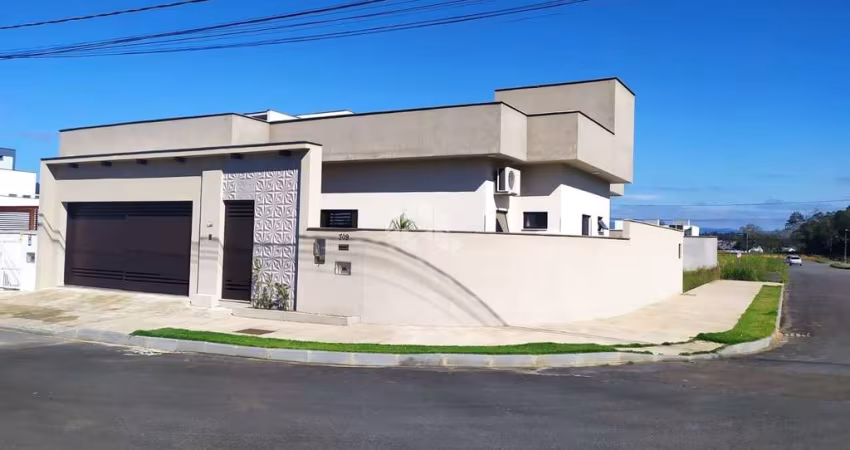 Casa 1 suíte + 1 quarto/dormitório no bairro Três Rios do Norte, Jaraguá do Sul
