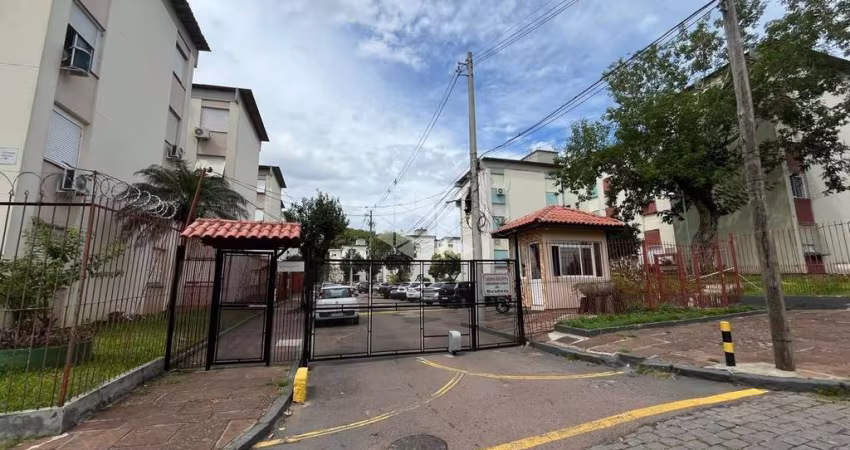 Apartamento de 03 dormitórios no bairro Santo Antonio com uma vaga de estacionamento. Ótima localização em bairro central de Porto Alegre