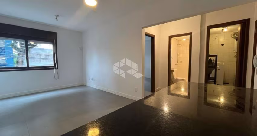 Apartamento de 01 dormitório com vaga carro no bairro Santana