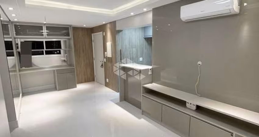 Apartamento 2 dormitórios semi mobiliado no bairro Gloria