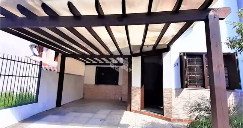 CASA ESTILO SOBRADO COM 4 DORMITÓRIOS SENDO 2 SUÍTES