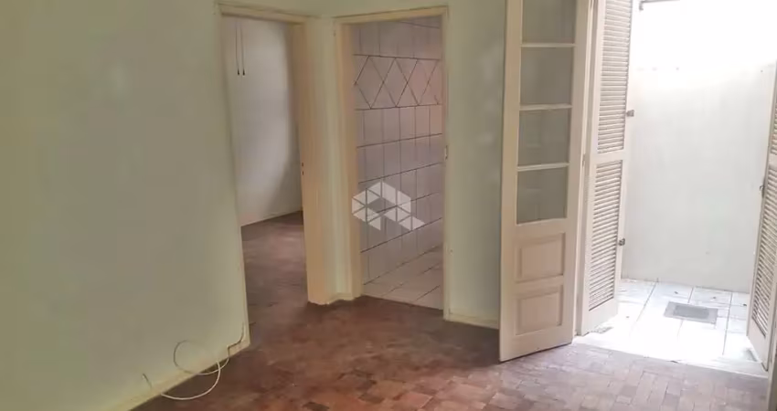 Apartamento de 1 dormitório térreo com vaga na av. joão pessoa em frente a redenção