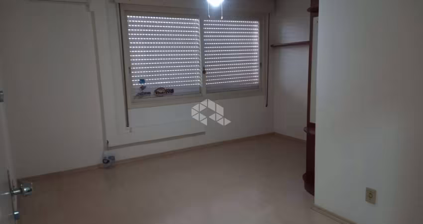 Apartamento à venda na Av. Independência, POA/RS