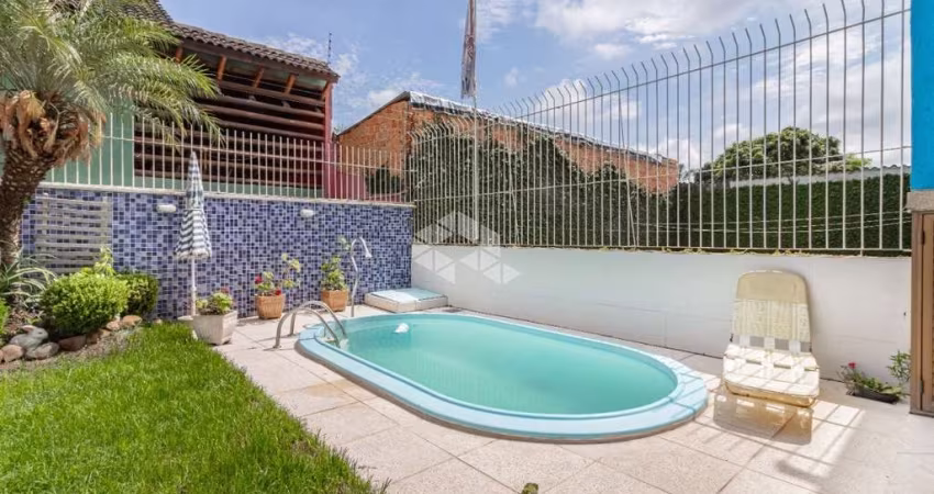Casa 3 dormitórios com piscina  no bairro  Ipanema, Porto Alegre