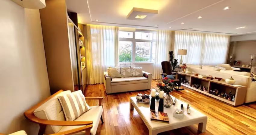 Apartamento com 3 quartos à venda na Avenida Venâncio Aires, 552, Farroupilha, Porto Alegre