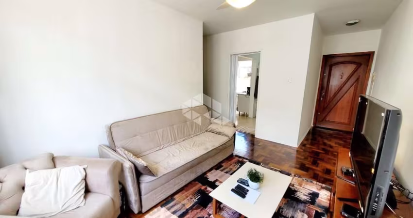 Apartamento todo reformado  de 03 dormitórios junto a Jose de Alencar