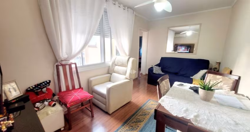 Apartamento de 02 dormitórios, 02 banheiros na Cidade Baixa.