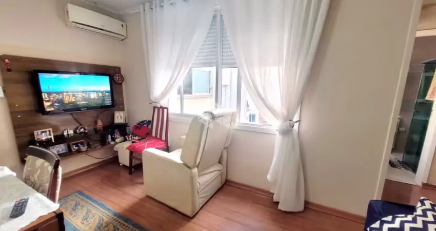 Apartamento de 02 dormitórios, 02 banheiros na cidade baixa.