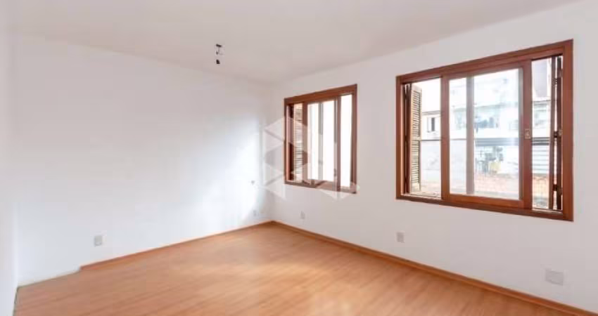Baixou 15 mil!!! apartamento de 02 dormitórios entre os bairros Cidade Baixa e Menino Deus