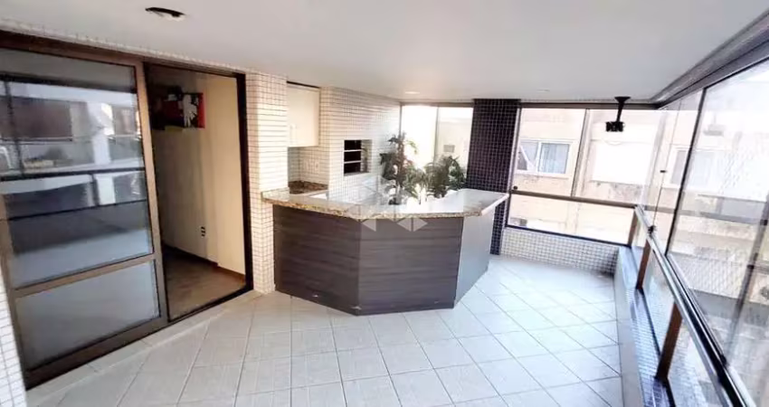 Diferenciado apartamento com  120m², 03 dormitórios e garagem