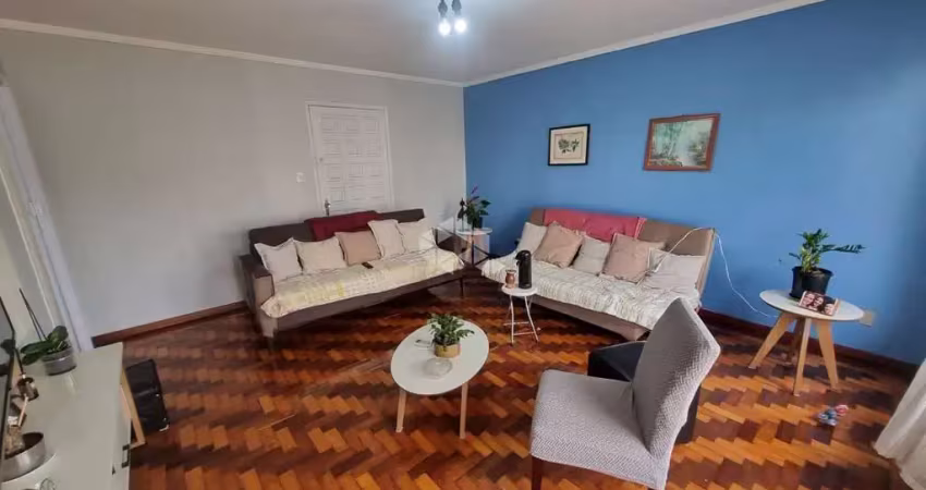 Apartamento c/140m,3 dormitórios + dep de empregada e 3 banheiros