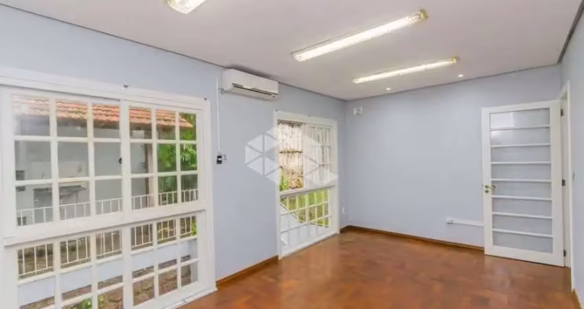 Casa residencial ou comercial com 06 salas/dormitórios proximo a escola técnica estadual parobé e orla 