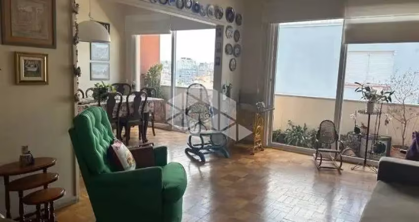 Apartamento 2 dorm, 112,25m2, semi mobiliado, sacada, cidade baixa