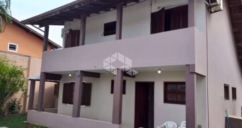 Casa à venda 4 dormitórios em terreno individual  no Rio Tavares em Florianópolis