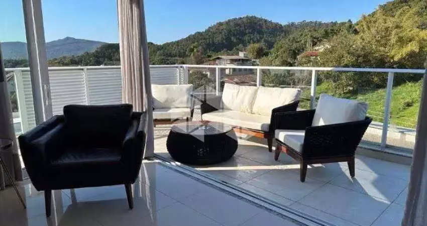 Cobertura Duplex de Alto Padrão  à venda em  em Canasvieiras/ Vista Mar