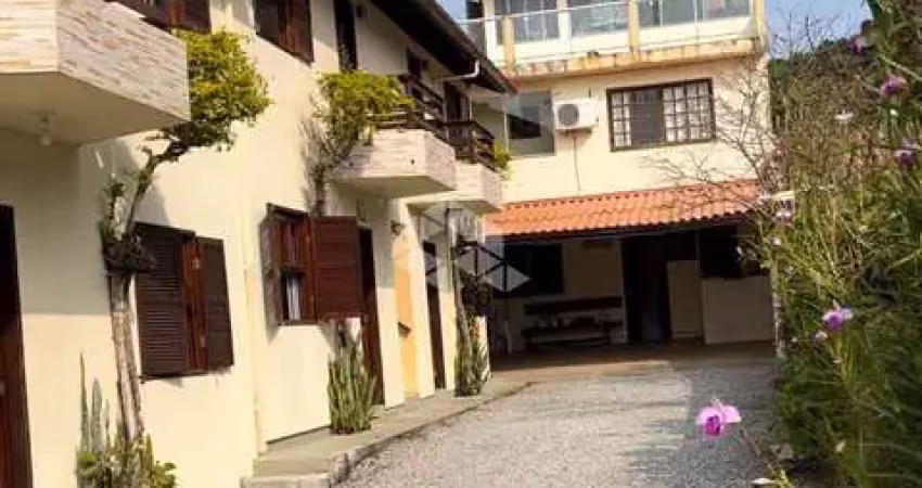 Prédio à venda na Rua João de Barro, 76, Canasvieiras, Florianópolis