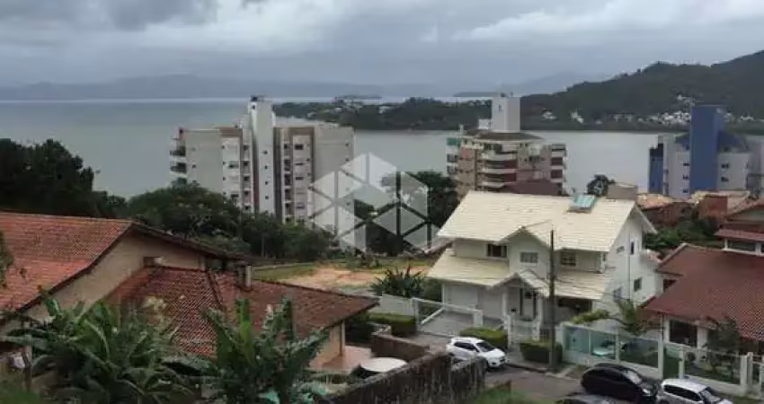 Terreno à venda na Rua Jornalista Narbal Villela, 31, João Paulo, Florianópolis