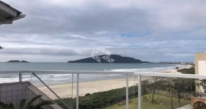 Lindo duplex com vista para o mar - ingleses norte.