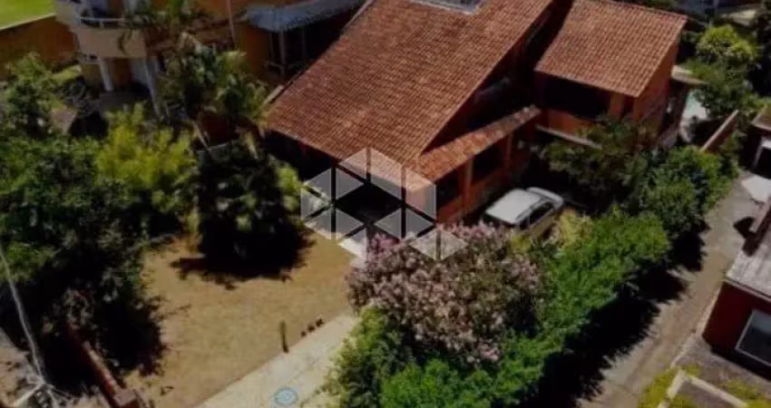 Casa à Venda Cacupé, Florianopólis SC.