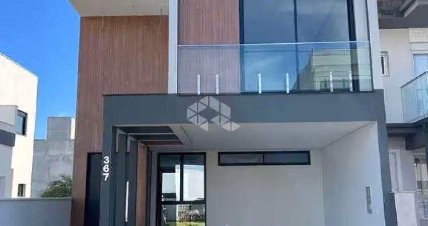 Casa de alto padrão em Condomínio Fechado