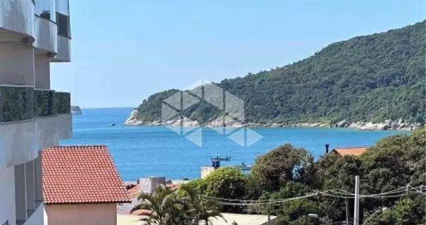 Apartamento com 02 suítes, varanda piscina churrasqueira nos Ingleses