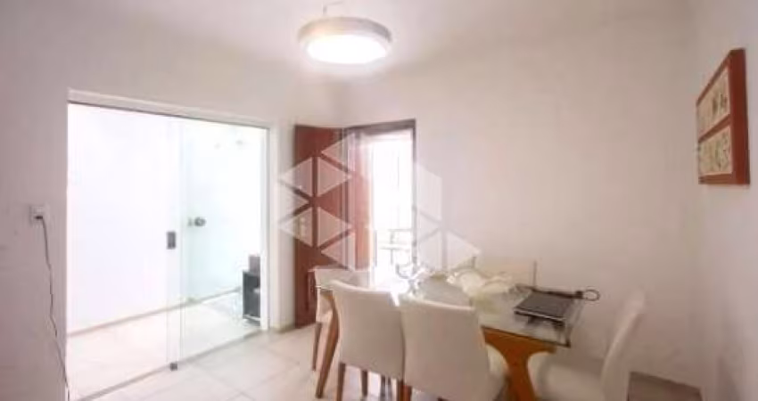 VENDA Sobradocom 154m² com 2 dormitórios (1 suíte) em Santo Amaro, próximo do metrô