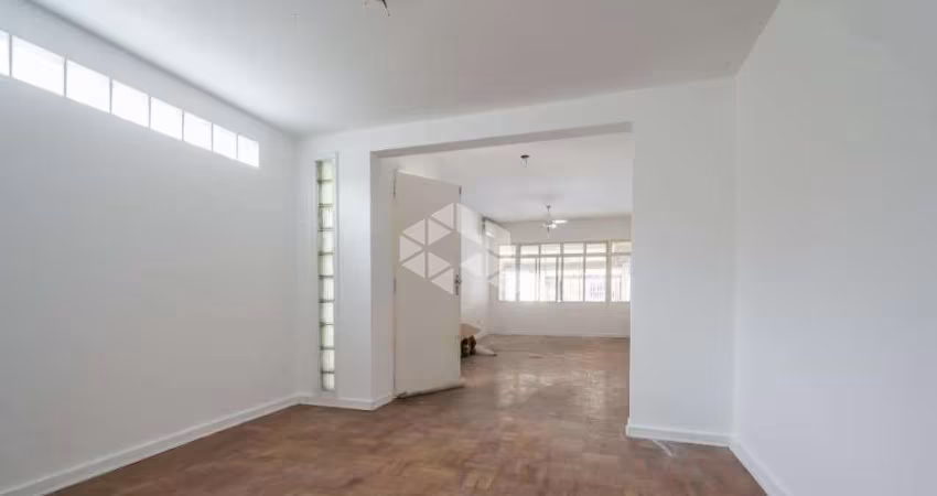VENDA Sobrado de 150m² com 3 dormitórios e 2 vagas no Brooklin, próximo a Berrini